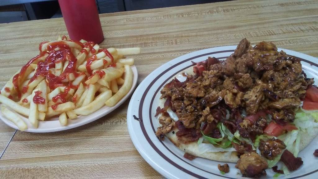 L Georges Coney Island | restaurant | 13635 W McNichols Rd, Detroit, MI 48235, USA | 3133426516 OR +1 313-342-6516