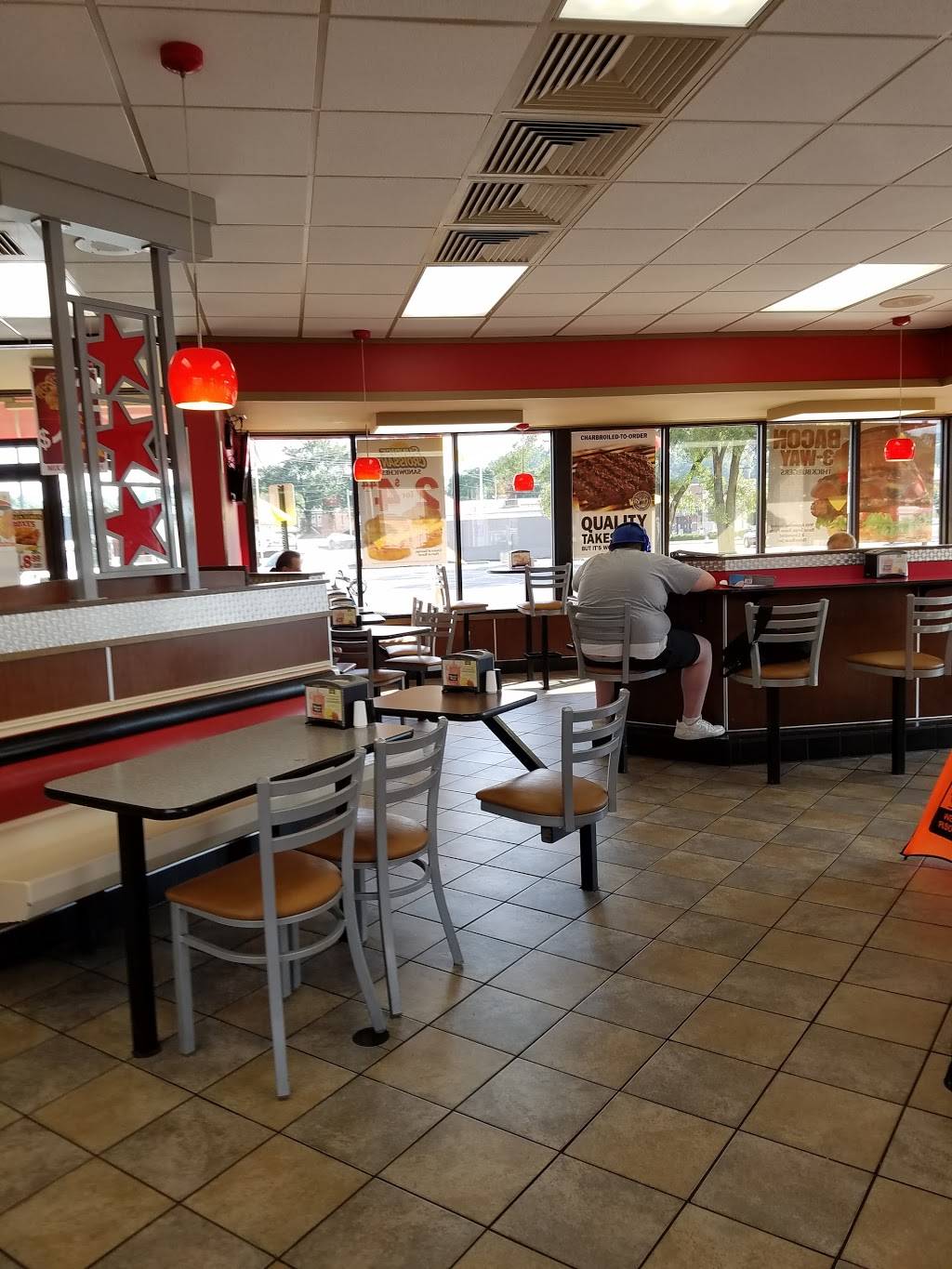 Hardees | restaurant | 420 Rhomberg Ave, Dubuque, IA 52001, USA | 5635825603 OR +1 563-582-5603