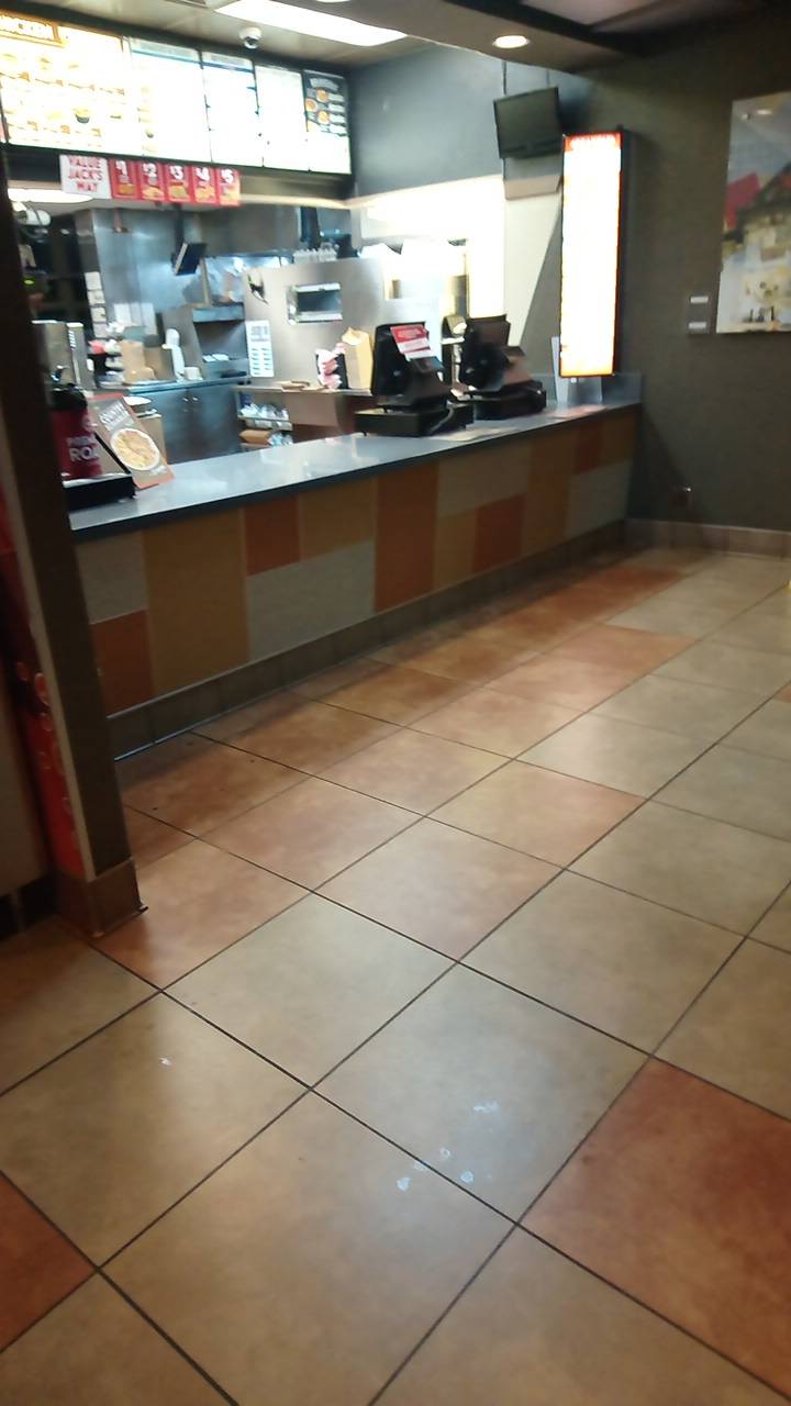 Jack in the Box | restaurant | 21130 Hwy 99, Edmonds, WA 98026, USA | 4257715212 OR +1 425-771-5212