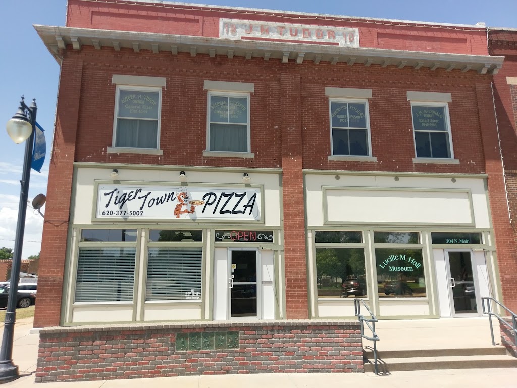 Tiger Town Pizza | restaurant | 302 N Main St, St John, KS 67576, USA | 6203775002 OR +1 620-377-5002