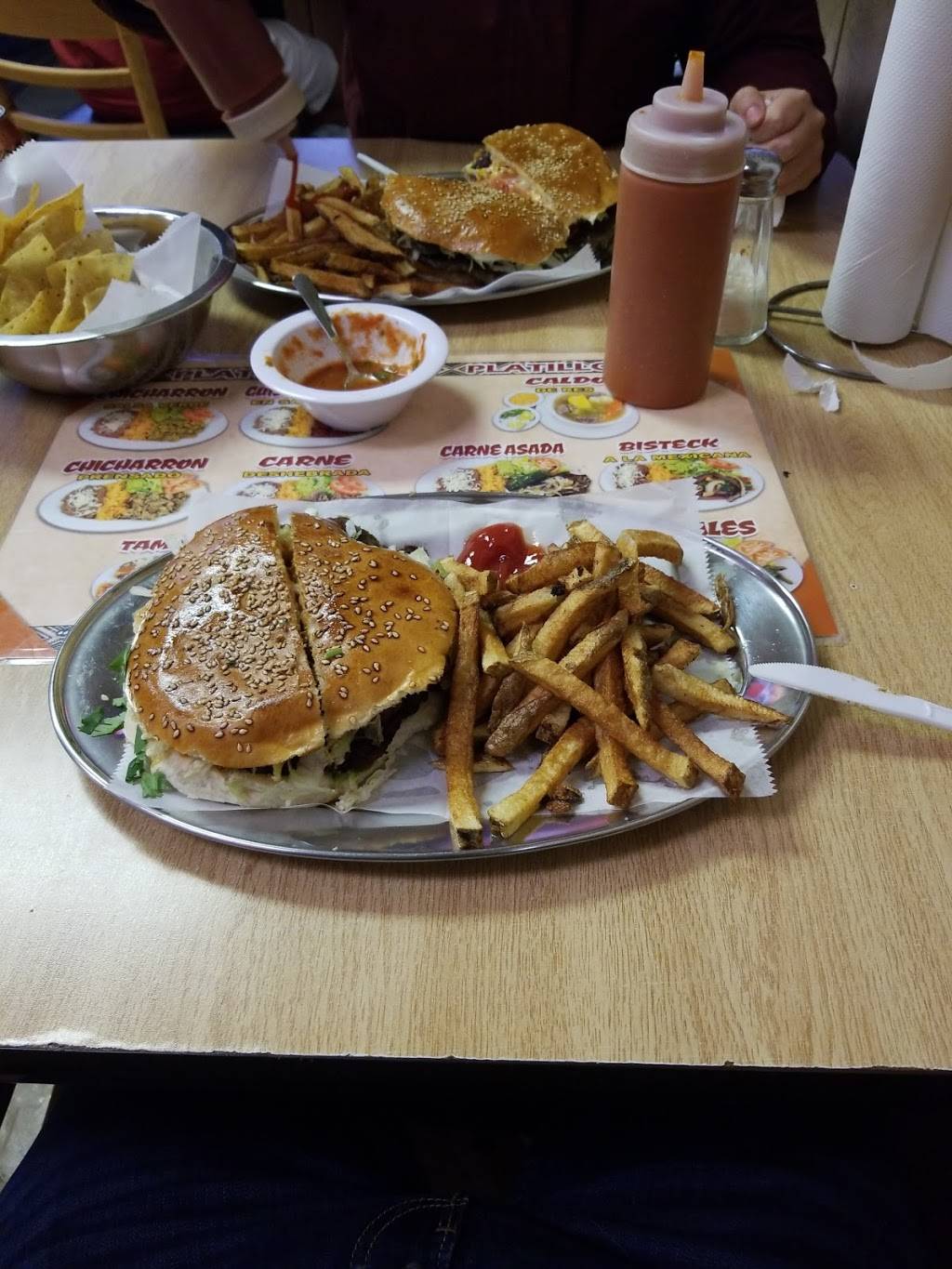 Taqueria El Duranguito | restaurant | 402 Lake St, Maywood, IL 60153, USA | 7083434584 OR +1 708-343-4584