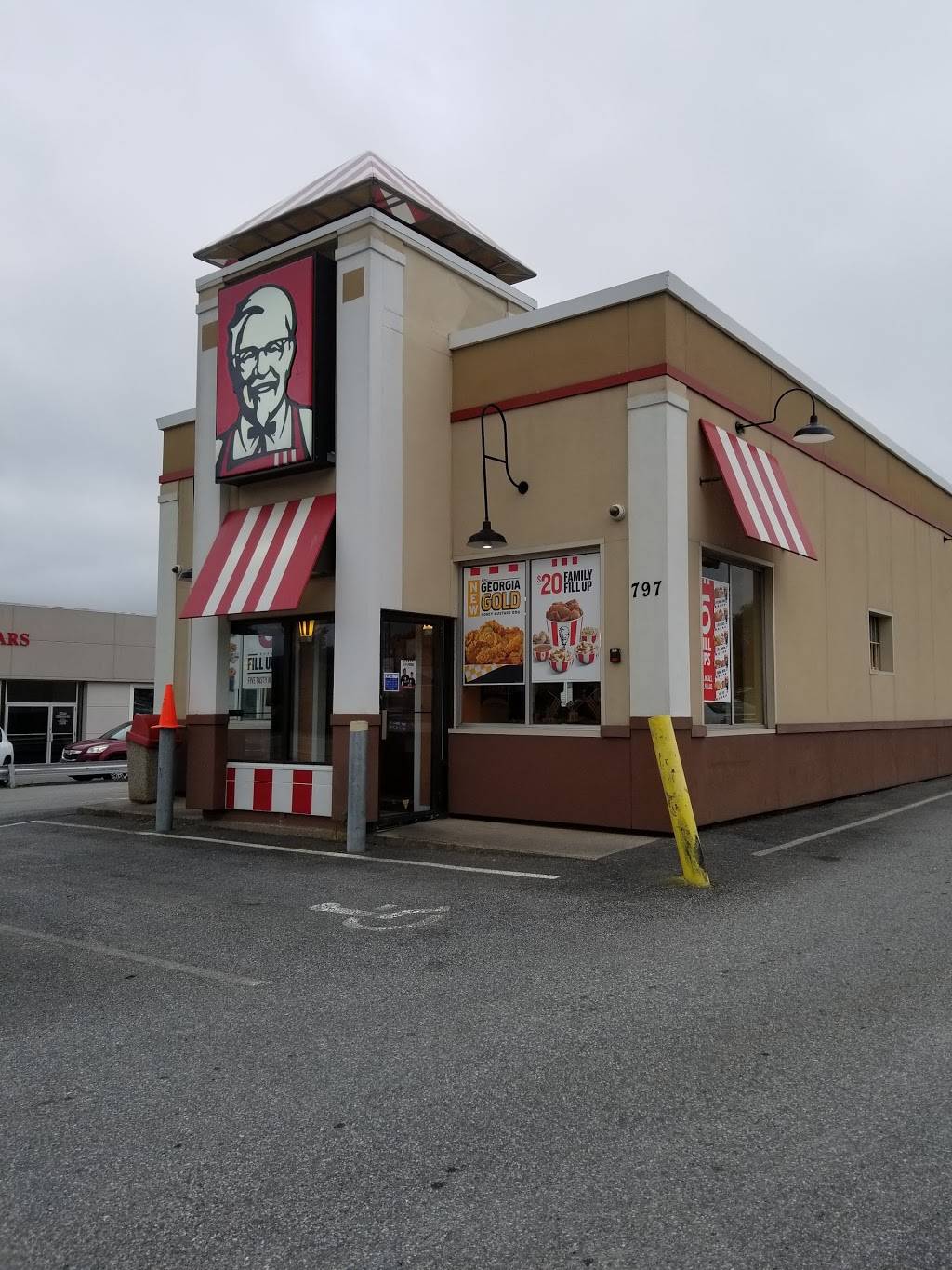KFC | restaurant | 797 Taunton Ave, East Providence, RI 02914, USA | 4014383813 OR +1 401-438-3813