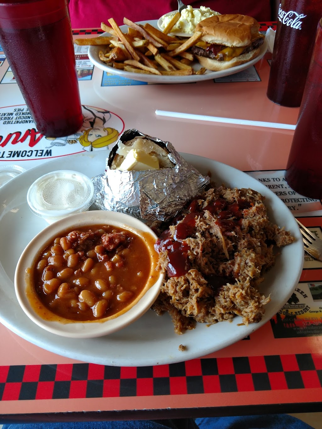 Annies Grill | restaurant | 903 MO-72, Salem, MO 65560, USA | 5737299999 OR +1 573-729-9999