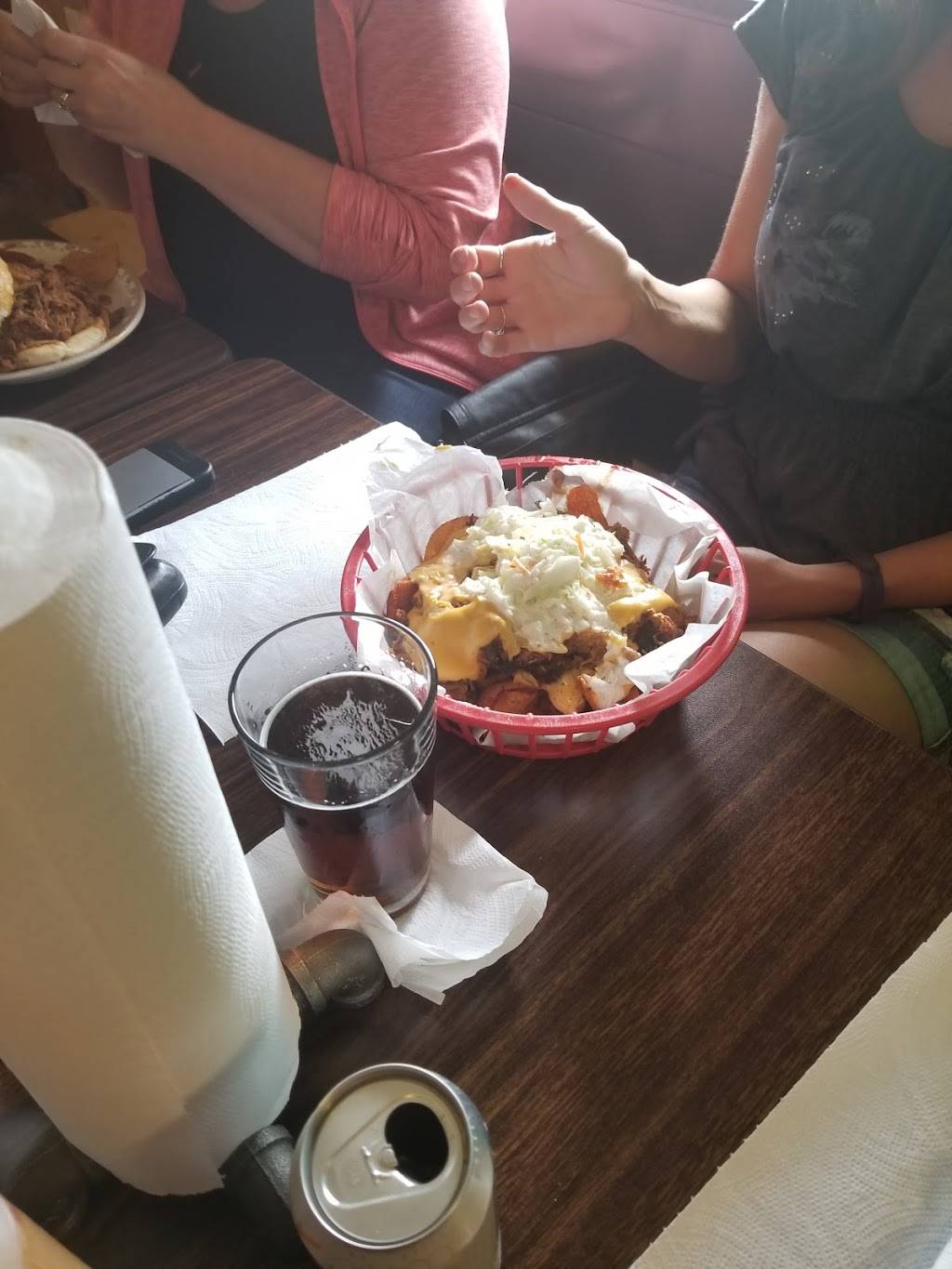 ZoZos BBQ | restaurant | 1035 Vanderbraak St, Green Bay, WI 54302, USA | 9203013121 OR +1 920-301-3121