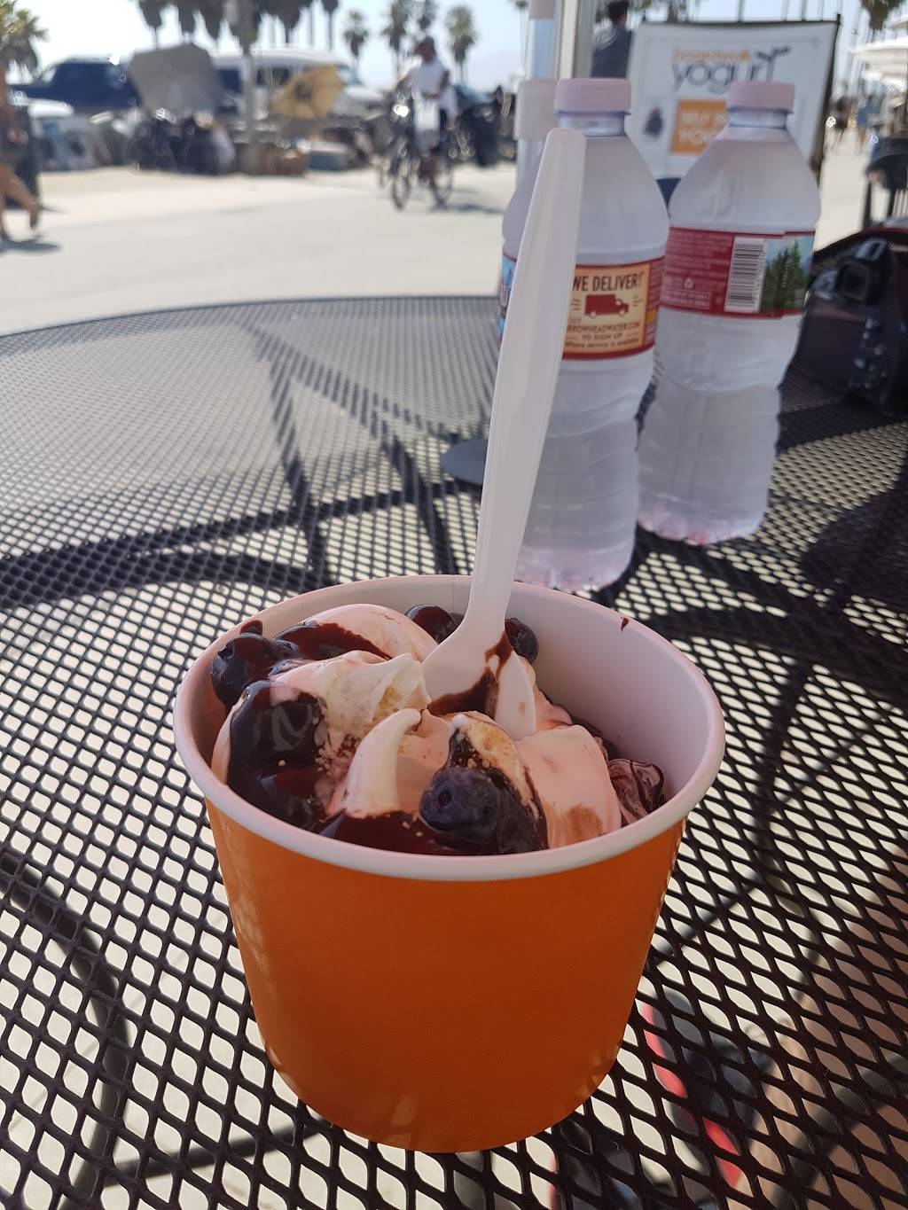 Boardwalk Yogurt | restaurant | 215 Ocean Front Walk, Venice, CA 90291, USA | 4242388977 OR +1 424-238-8977