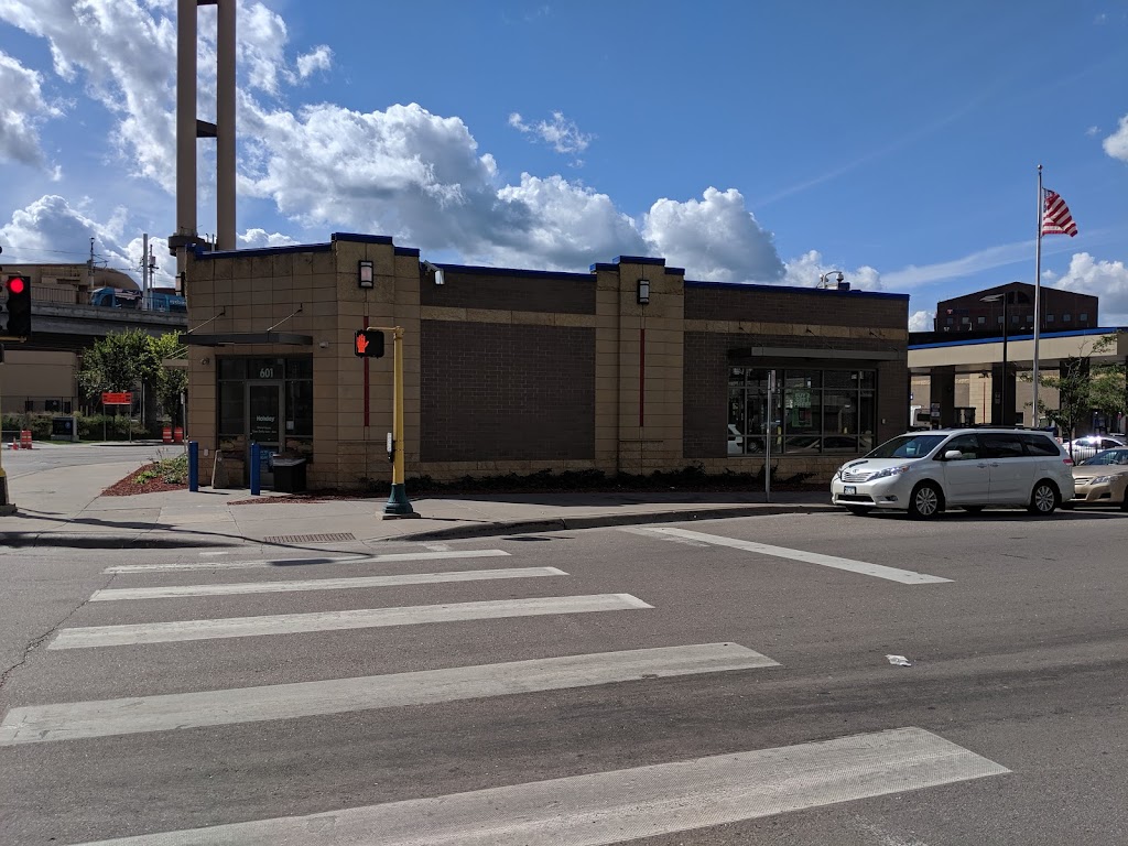 Holiday Stationstores | cafe | 601 N 5th St, Minneapolis, MN 55401, USA | 6123391096 OR +1 612-339-1096