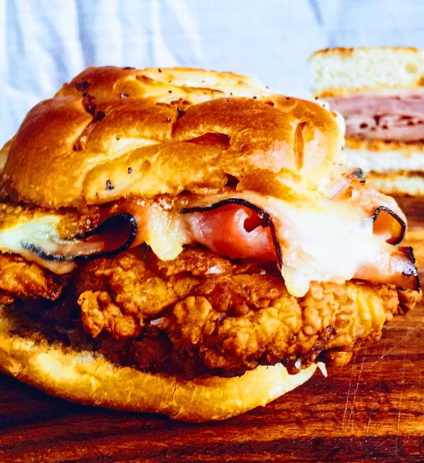 Jacks Locust Street Tavern | restaurant | 331 E Locust St, Davenport, IA 52803, USA | 5633282909 OR +1 563-328-2909