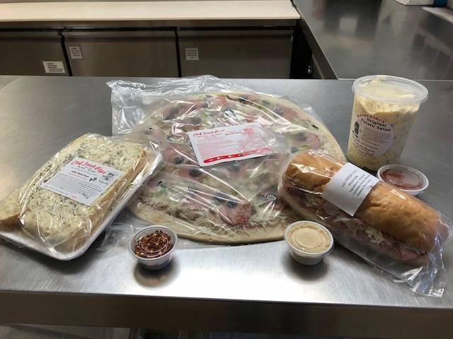 Chef Fresh Pizza | restaurant | 204 Manitowoc St, Menasha, WI 54952, USA | 9207259322 OR +1 920-725-9322