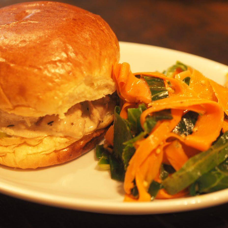 Bourbon on Division | restaurant | 2050 W Division St, Chicago, IL 60622, USA | 7737965879 OR +1 773-796-5879