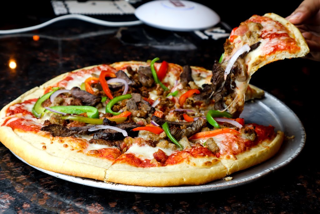 Hals Restaurant Bar | restaurant | 6510 Arena Blvd, Laredo, TX 78041, USA | 9565689669 OR +1 956-568-9669