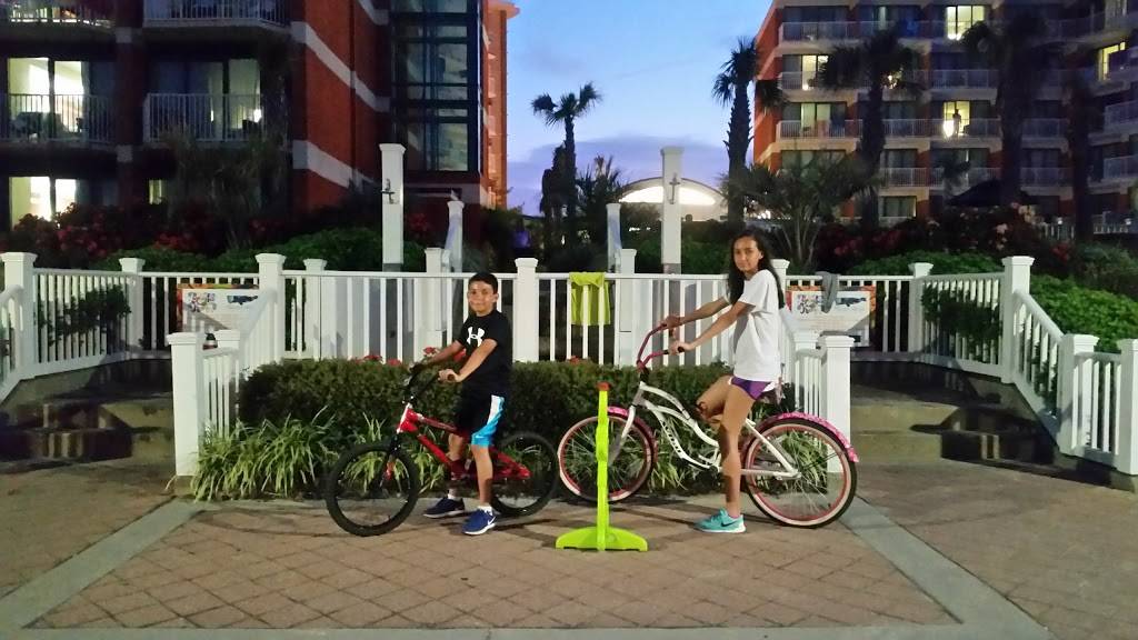 Isle of Capri | restaurant | 3900 Atlantic Ave, Virginia Beach, VA 23451, USA | 7574282411 OR +1 757-428-2411