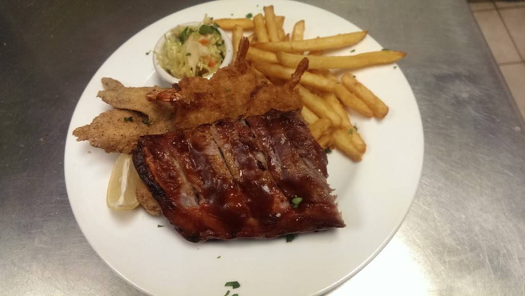 Marcos Pizzeria & Valentes Pasta House | restaurant | 4141 Tecumseh, Windsor, ON N8Y 4K9, Canada | 5199447700 OR +1 519-944-7700