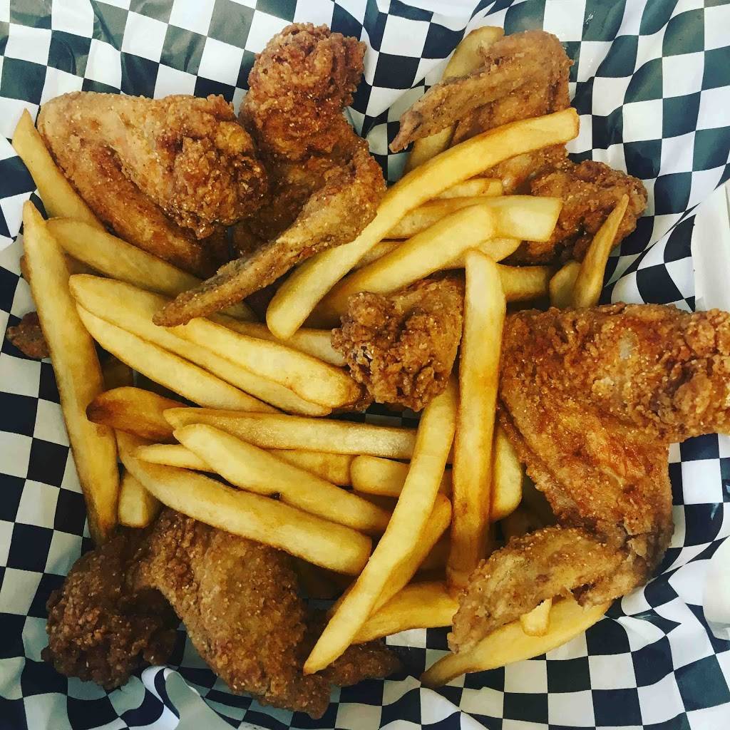 Colossal Crab & Miller Pizza Chicago | restaurant | 17 W 35th St, Chicago, IL 60616, USA | 7738552029 OR +1 773-855-2029