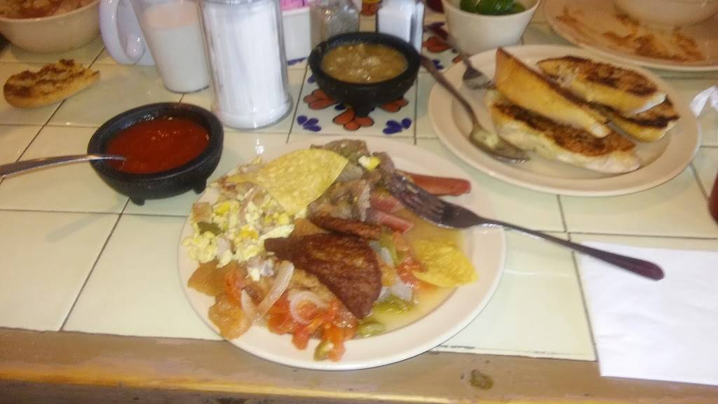 Los Tres Gallegos | restaurant | 10801 Pebble Hills Blvd, El Paso, TX 79935, USA | 9155925243 OR +1 915-592-5243