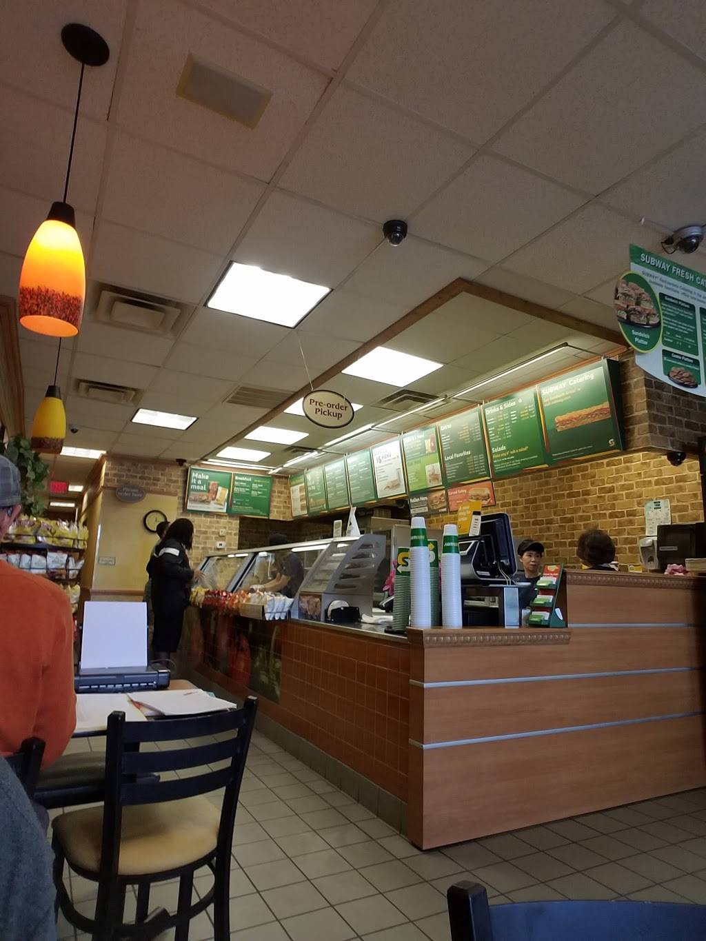 Subway Restaurants | restaurant | 6920 Braddock Rd L, Annandale, VA 22003, USA | 7033540202 OR +1 703-354-0202