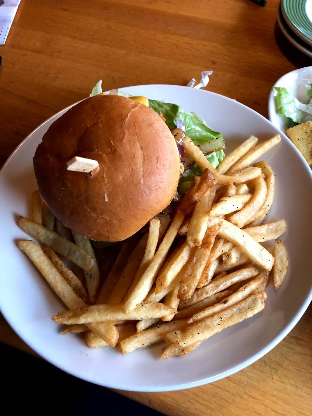 Applebees Grill + Bar | restaurant | 108 Haddonfield Rd, Cherry Hill, NJ 08002, USA | 8566635008 OR +1 856-663-5008