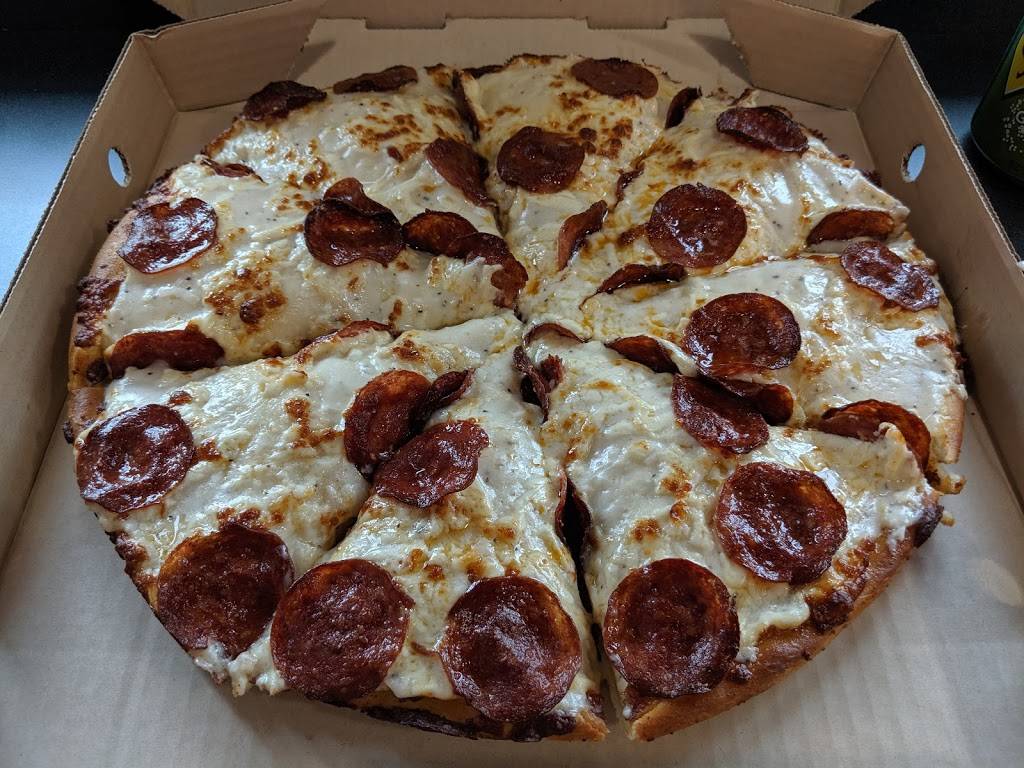 Pizza Hut | meal delivery | 11710 Yonge St #2, Richmond Hill, ON L4E 0K4, Canada | 9057703038 OR +1 905-770-3038