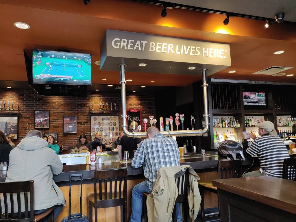 Mill St. Brewery | restaurant | 6301 Silver Dart Dr, Mississauga, ON L5P 1B2, Canada | 4167760490 OR +1 416-776-0490