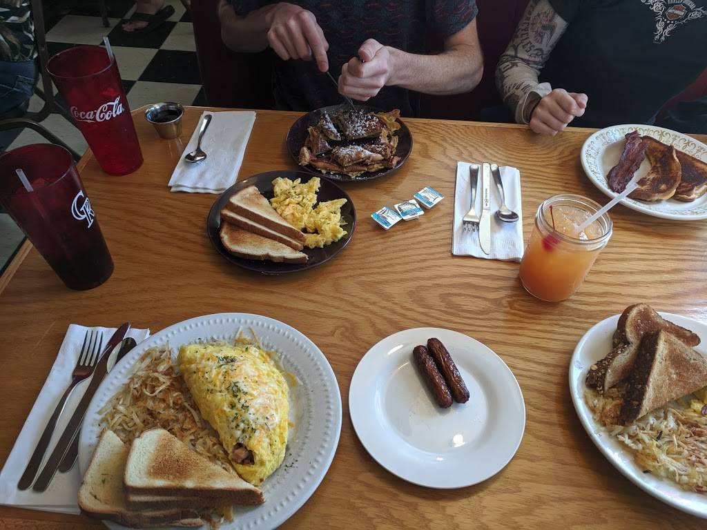 Mos Diner & Lounge | night club | 108 Manitou Ave, Manitou Springs, CO 80829, USA | 7196855286 OR +1 719-685-5286