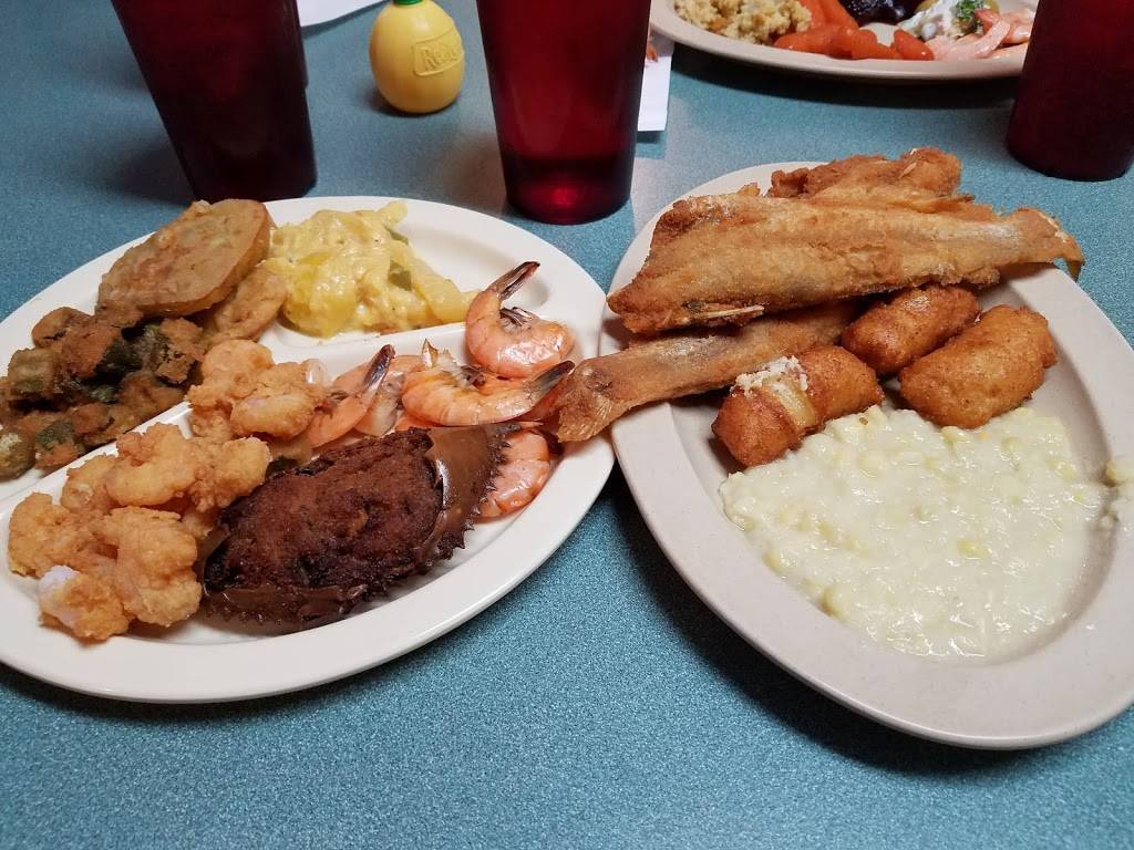 Red Minnow Lighthouse | restaurant | 1500 Brewers Bridge Rd, Elberton, GA 30635, USA | 7062136886 OR +1 706-213-6886