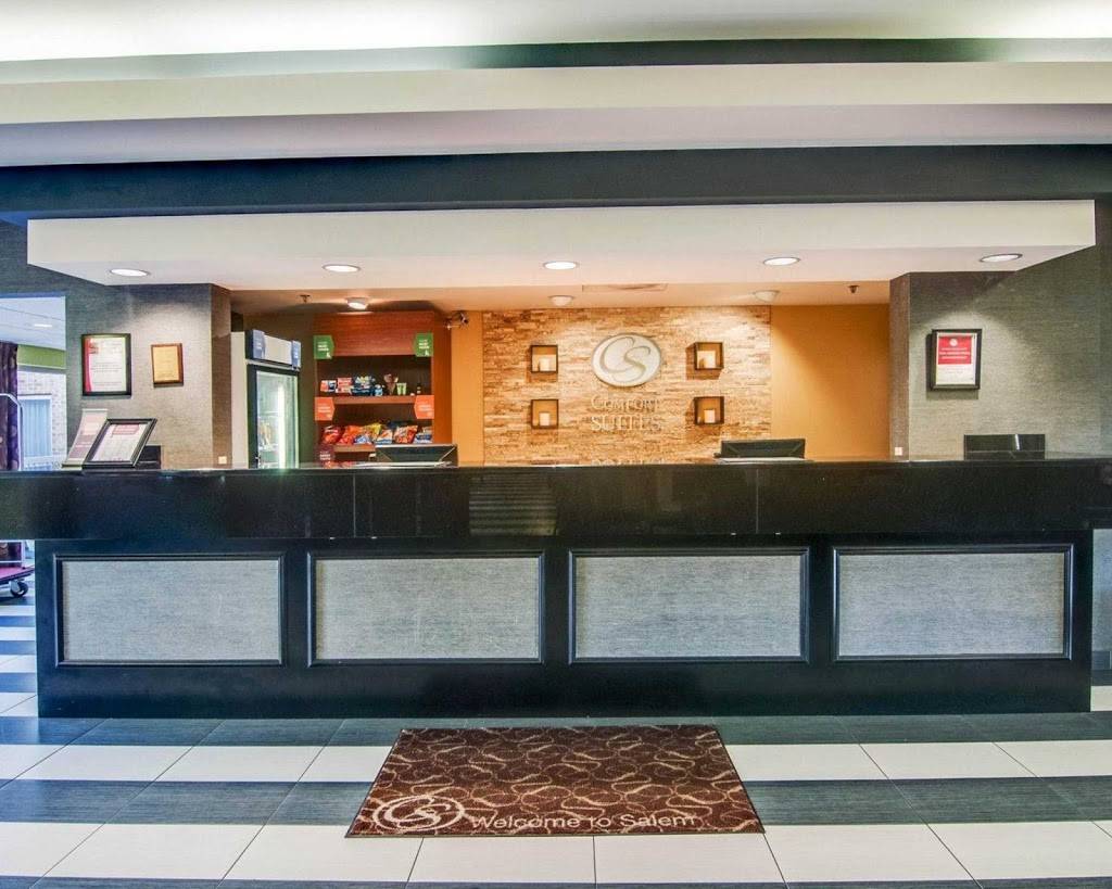 Comfort Suites Inn at Ridgewood Farm | restaurant | 2898 Keagy Rd, Salem, VA 24153, USA | 5403754800 OR +1 540-375-4800