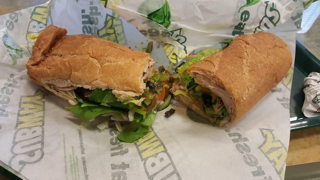 Subway Restaurants | restaurant | 15 E Holly St, Pasadena, CA 91103, USA | 6265770050 OR +1 626-577-0050