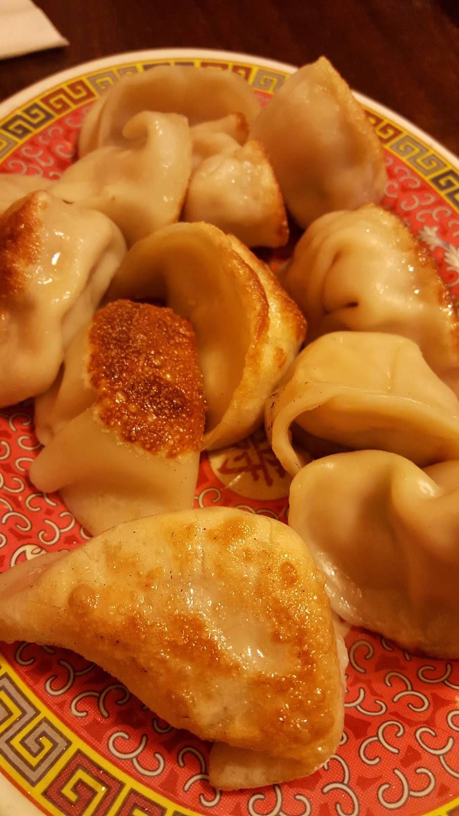 Dumpling House & London Fishn Chips | restaurant | 129 E St B, Davis, CA 95616, USA | 5307537210 OR +1 530-753-7210