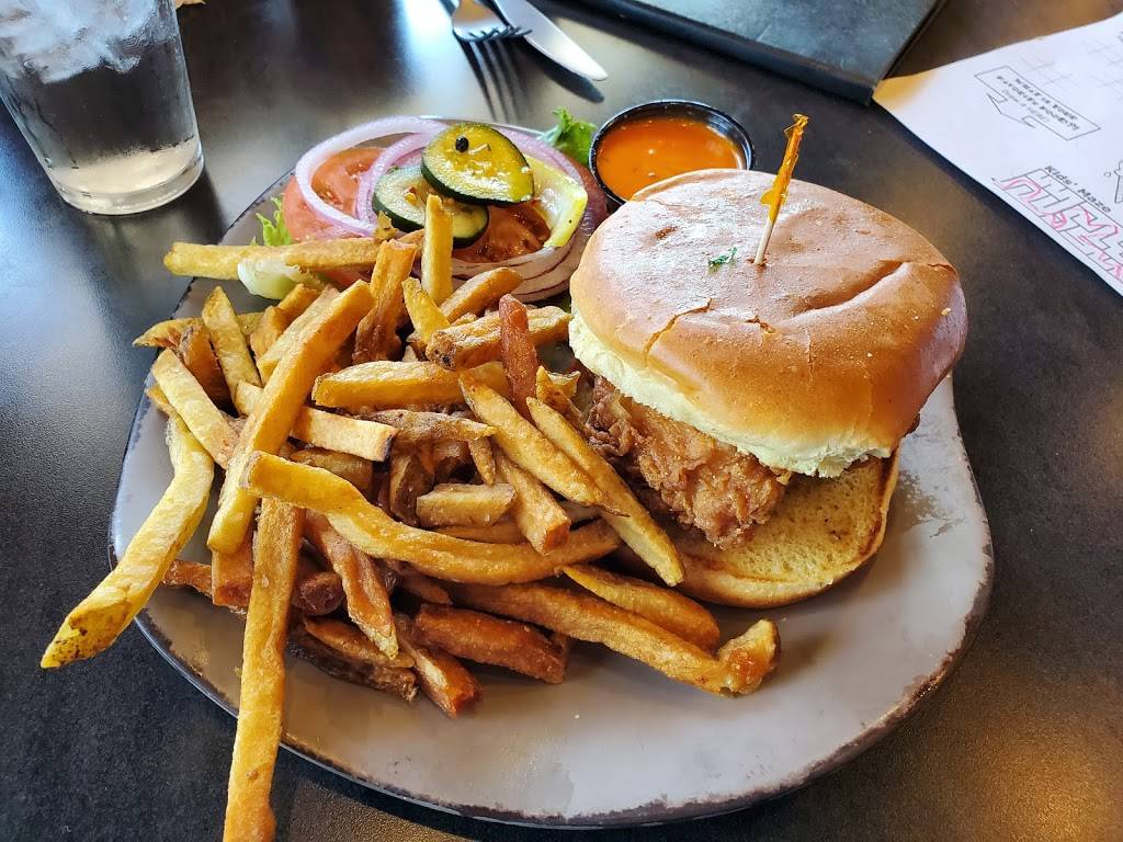 Finleys Tap House | restaurant | 3236 Ginger Creek Dr, Springfield, IL 62711, USA | 2175721996 OR +1 217-572-1996