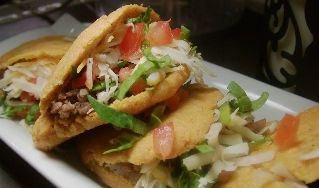 Saritas Gorditas | restaurant | 8813 Airline Dr B24, Houston, TX 77037, USA | 7135503131 OR +1 713-550-3131