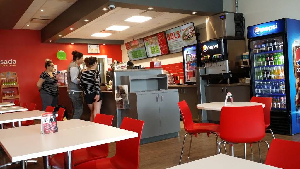 Quesada Burritos & Tacos | restaurant | 5983 Chemin de Saint-Élie #700d, Sherbrooke, QC J1R 0L1, Canada | 8197919966 OR +1 819-791-9966