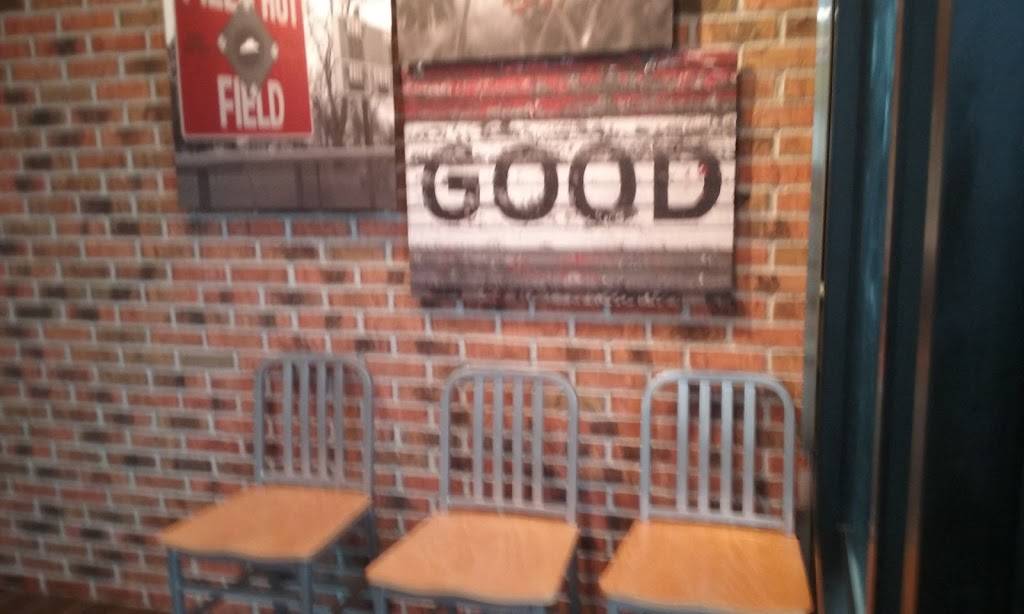 Pizza Hut | restaurant | 5401 S Wentworth Ave, Chicago, IL 60609, USA | 7732855056 OR +1 773-285-5056