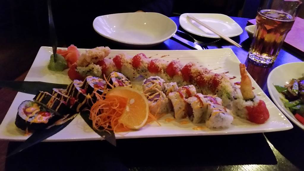 Wokn Fire | restaurant | 100 W Higgins Rd, South Barrington, IL 60010, USA | 8474287192 OR +1 847-428-7192