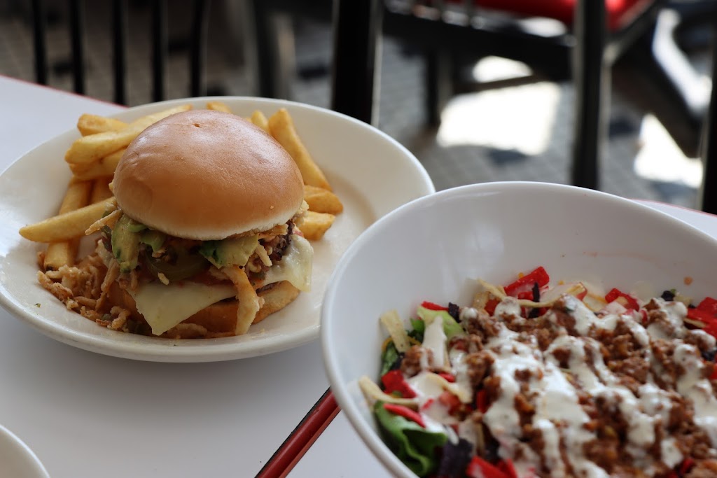 Seans Shack | restaurant | 2840 E Millbrook Rd, Raleigh, NC 27604, USA | 9198726669 OR +1 919-872-6669