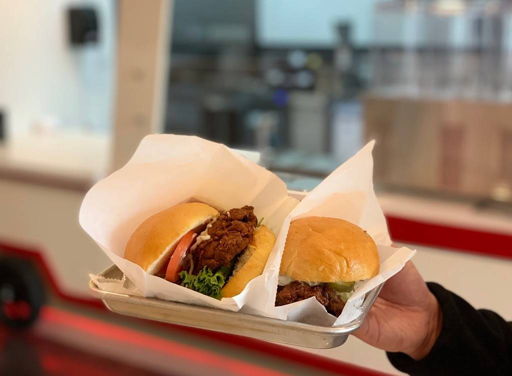 Howdy | restaurant | 625 E Green St, Champaign, IL 61820, USA | 2176071548 OR +1 217-607-1548