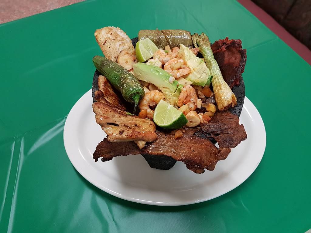 La Playita Restaurant | restaurant | 128 S 11th Ave, Hanford, CA 93230, USA | 5595851258 OR +1 559-585-1258