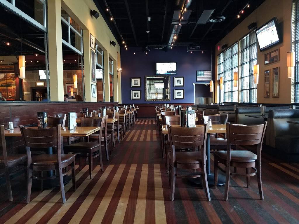 BJs Restaurant & Brewhouse | restaurant | 5613 Paseo Del Norte, Carlsbad, CA 92008, USA | 7605794440 OR +1 760-579-4440