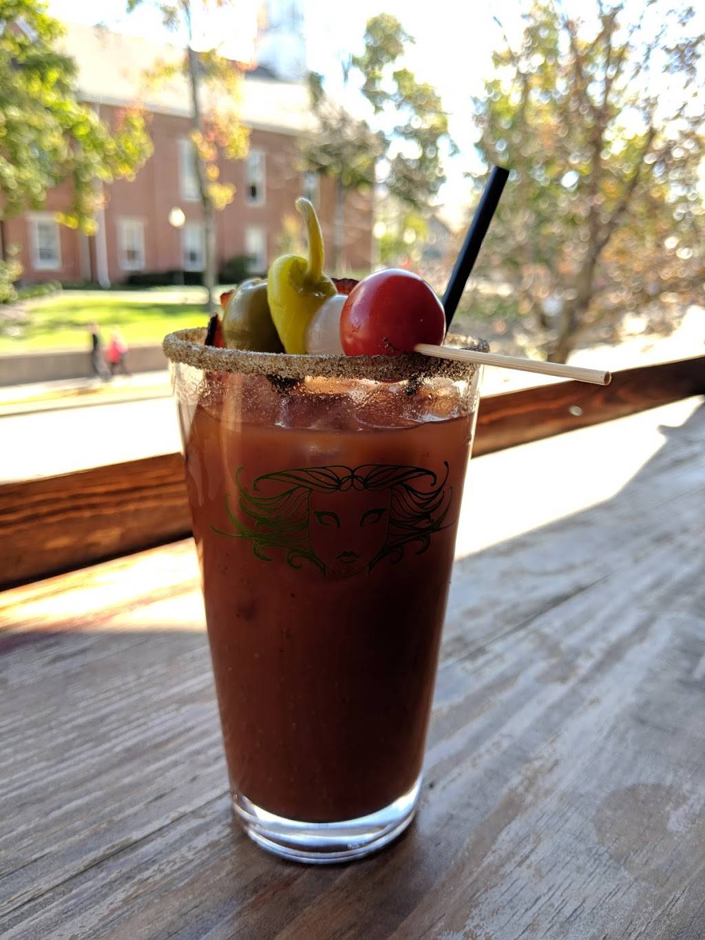 Big Woods Pizza Co | restaurant | 44 N Van Buren St, Nashville, IN 47448, USA | 8129886004 OR +1 812-988-6004