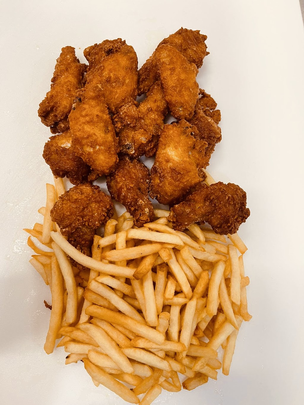 Crown Foods | restaurant | 100 E Post Rd, White Plains, NY 10601, USA | 9143688990 OR +1 914-368-8990