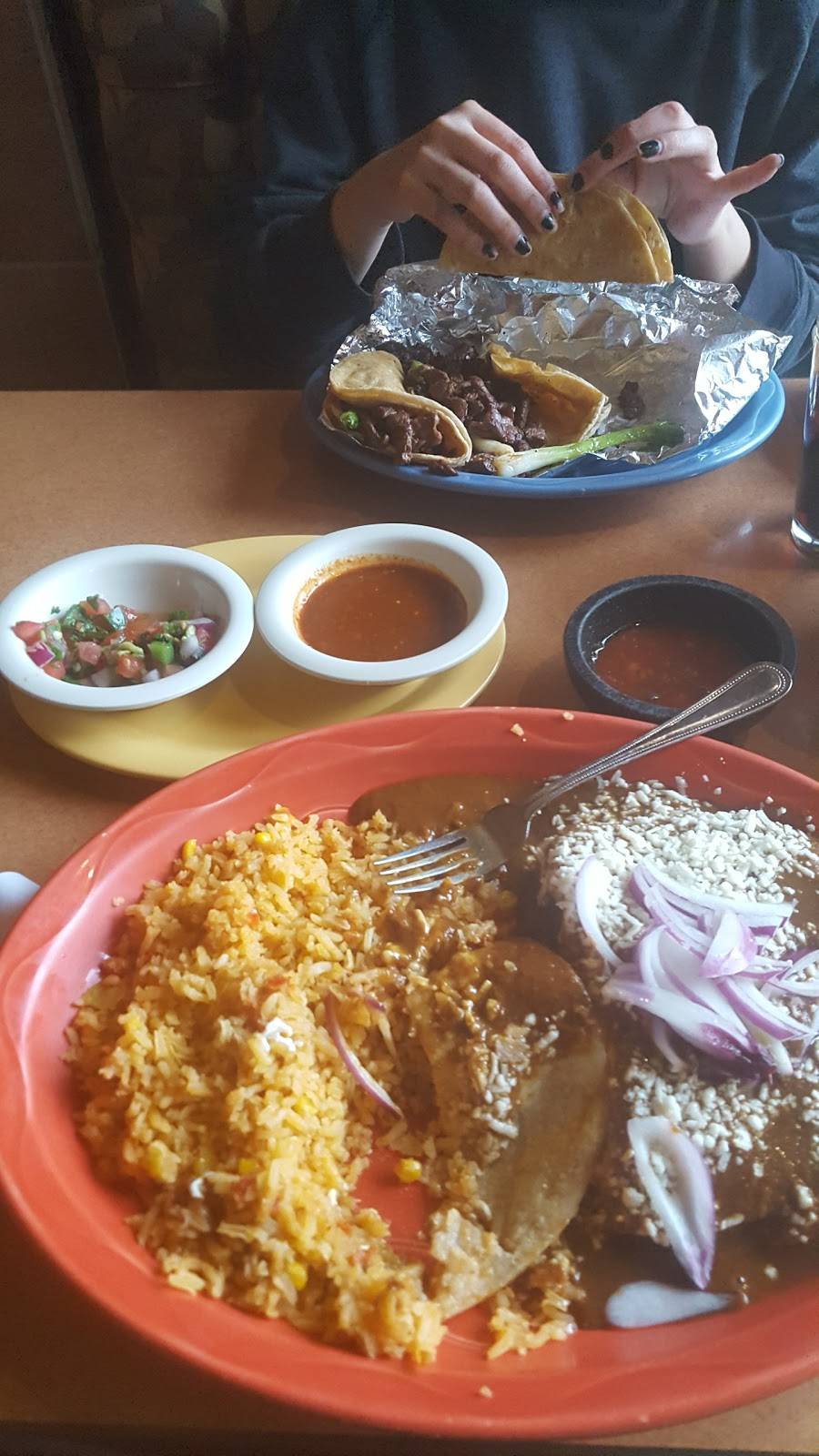 Laredos | restaurant | 2935 S Fish Hatchery Rd #12, Fitchburg, WI 53711, USA | 6082747370 OR +1 608-274-7370