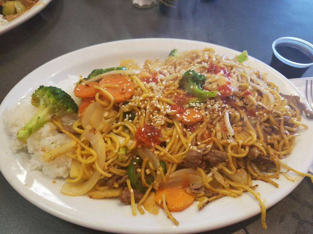 Khans Mongolian Grill | restaurant | 15858 1st Ave S #107, Burien, WA 98148, USA | 2069883893 OR +1 206-988-3893