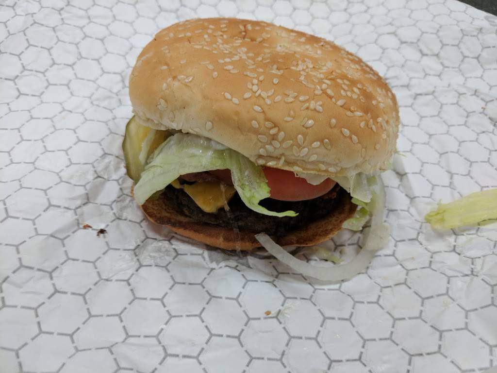 Braums Ice Cream & Burger Restaurant | restaurant | 440 N Tyler Rd, Wichita, KS 67212, USA | 3167225064 OR +1 316-722-5064