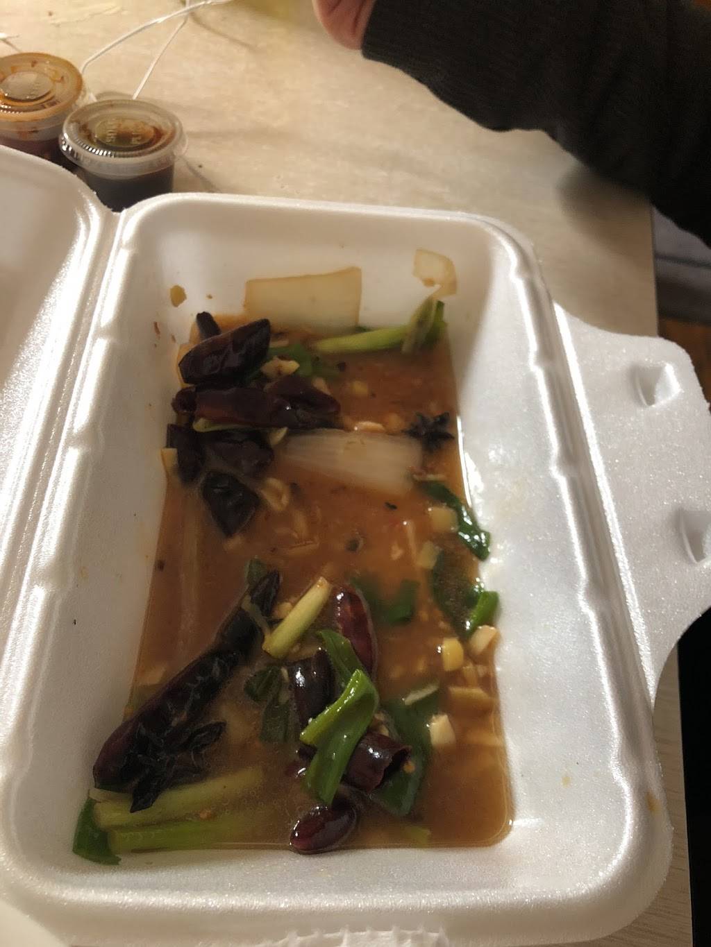 Duckee Restaurant | restaurant | 2440 University Ave W, Windsor, ON N9B 1E9, Canada | 5192528092 OR +1 519-252-8092