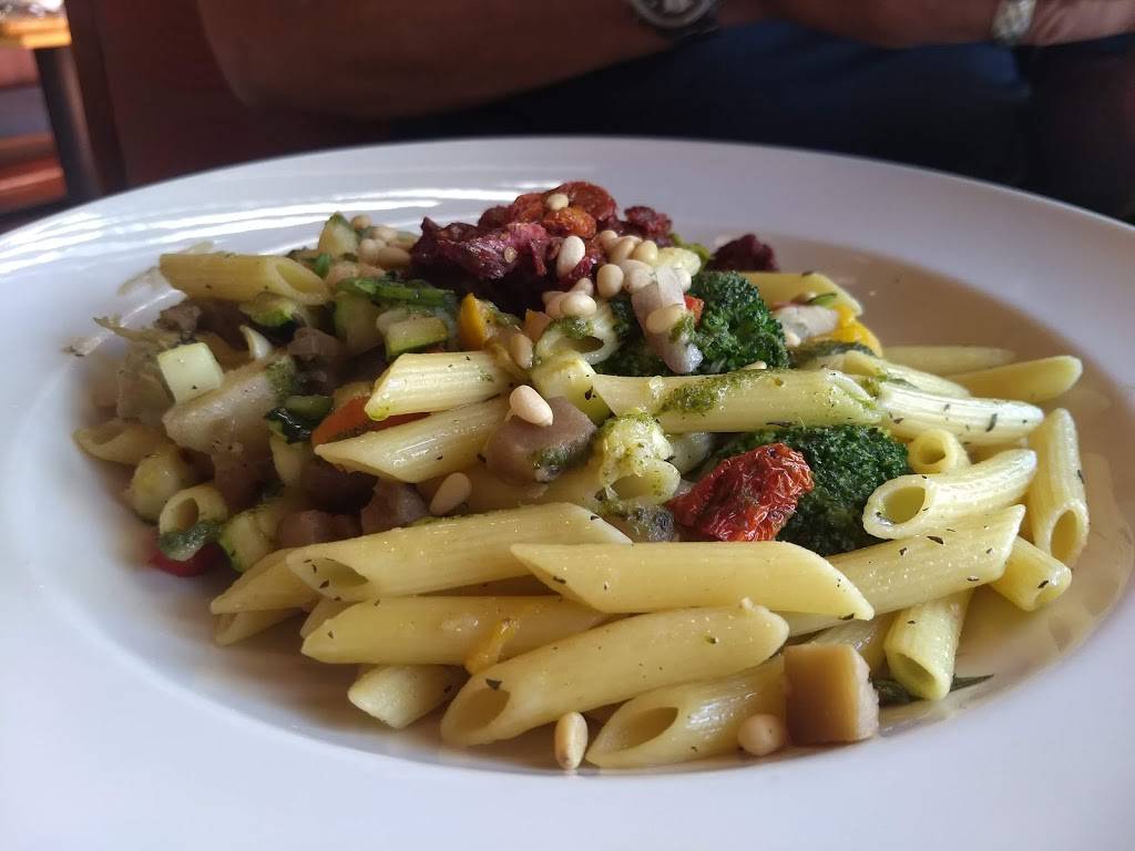 The Cheesecake Factory | restaurant | Town Center, 2015 Birch Rd, Chula Vista, CA 91915, USA | 6194212500 OR +1 619-421-2500