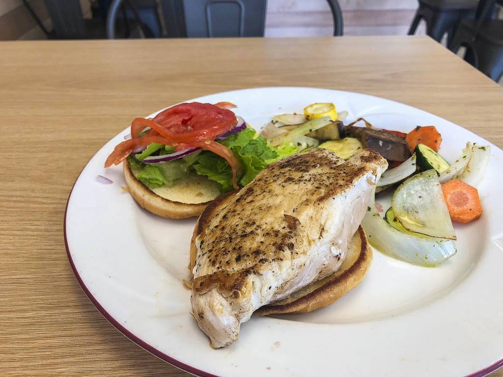 Hot Gyros & More | restaurant | 13101 Paul J Doherty Pkwy Unit #260, Fort Myers, FL 33913, USA | 2392705470 OR +1 239-270-5470