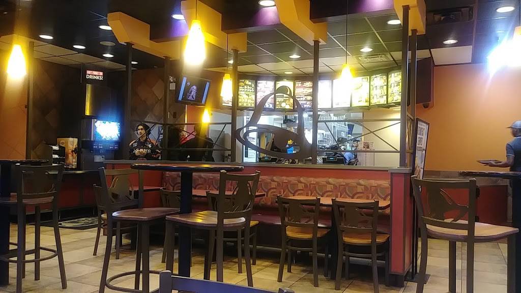 Taco Bell | meal takeaway | 2225 S Cicero Ave, Cicero, IL 60804, USA | 7086526161 OR +1 708-652-6161