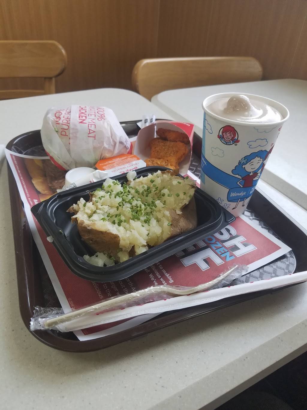 Wendys | restaurant | 960 Eastlake Pkwy, Chula Vista, CA 91914, USA | 6193976810 OR +1 619-397-6810