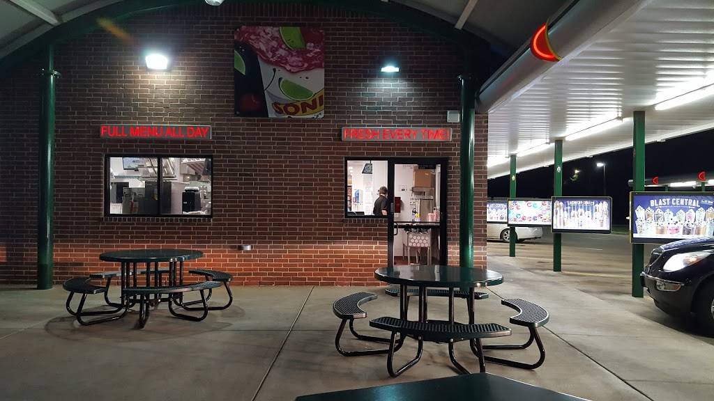 Sonic Drive-In | restaurant | 8612 W Maple St, Wichita, KS 67209, USA | 3167222501 OR +1 316-722-2501