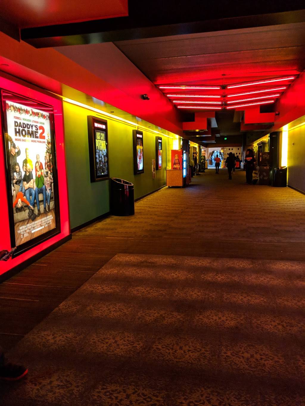 Cinemark Baldwin Hills | meal takeaway | 4020 Marlton Ave, Los Angeles, CA 90008, USA | 3232961005 OR +1 323-296-1005