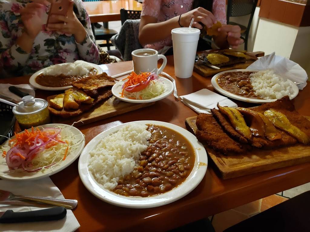 Fabios Chicken Restaurant | restaurant | 4805 N Front St, Philadelphia, PA 19120, USA | 2154571800 OR +1 215-457-1800