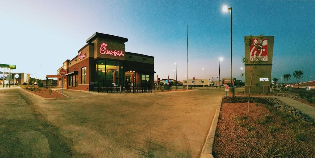 Chick-fil-A | restaurant | 10721 Gateway S Blvd, El Paso, TX 79924, USA | 9158210624 OR +1 915-821-0624